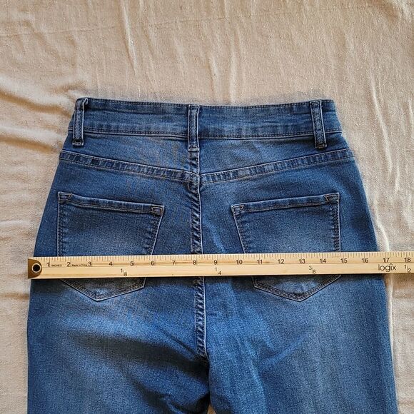 Cute Fashion Nova Distressed Skinny Jeans - Picture 7 of 8